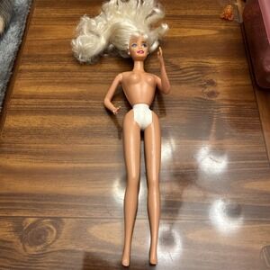 1976 Mattel Barbie Doll Long Hair Earrings Ring‎